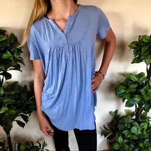 Long half button up tee